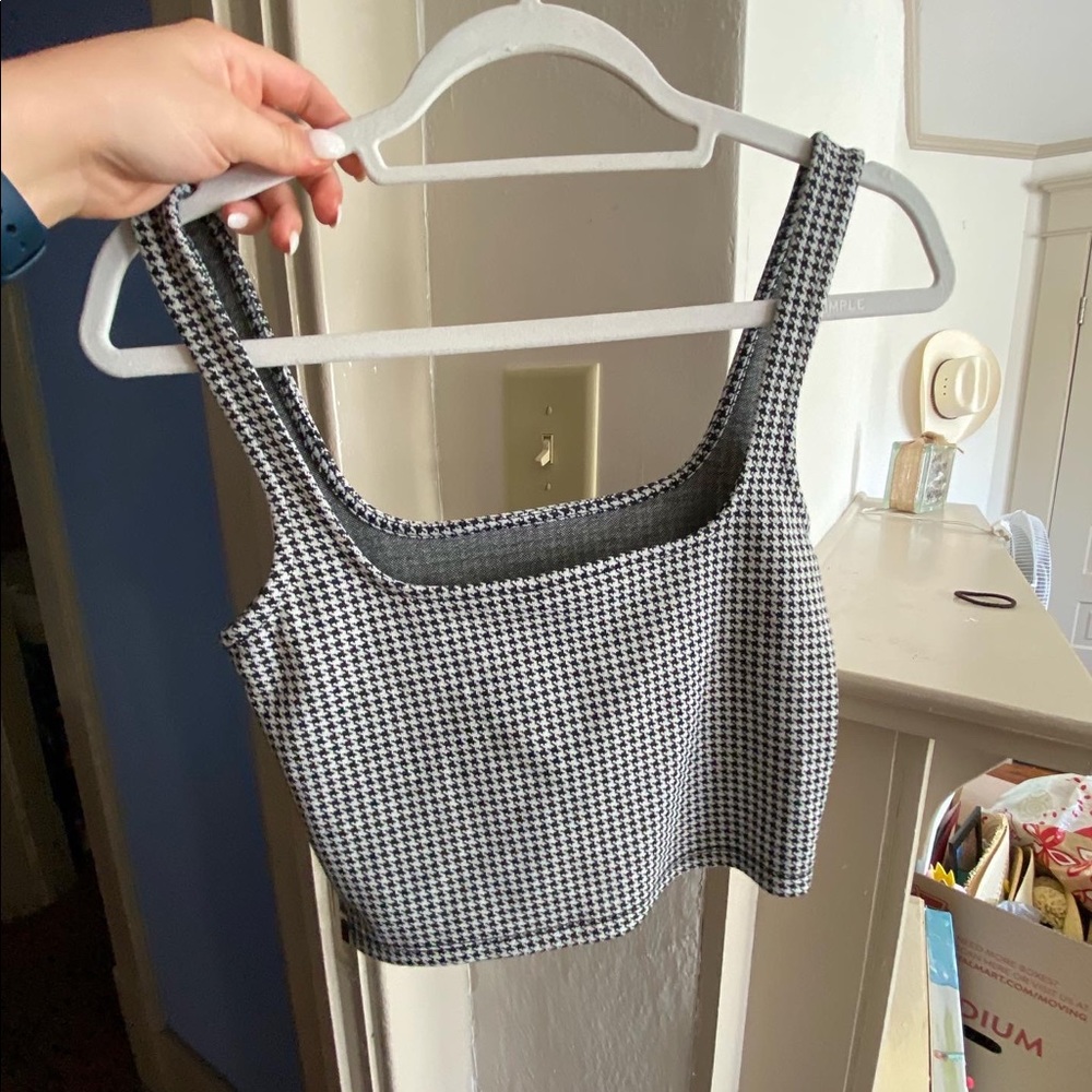 Brand new H&M cropped tank